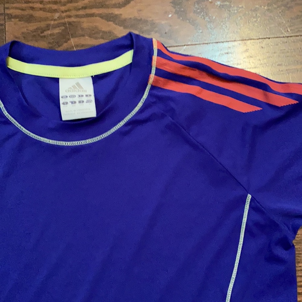 Adidas tee - Picture 4 of 7